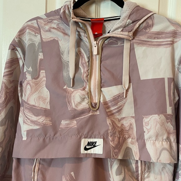 EUC Nike womens marble windbreaker - Picture 3 of 9
